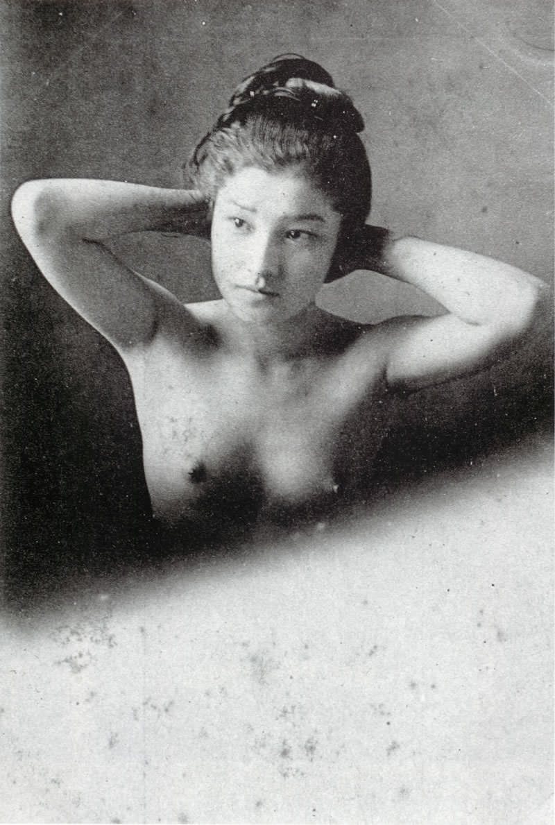 半裸の女性（明治時代の美人ランキング）の拡大画像