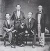 高須四兄弟（左から松平定敬、松平容保、徳川茂徳、徳川慶勝）。1878年(明治11年)9月。東京の徳川慶勝邸にて撮影。